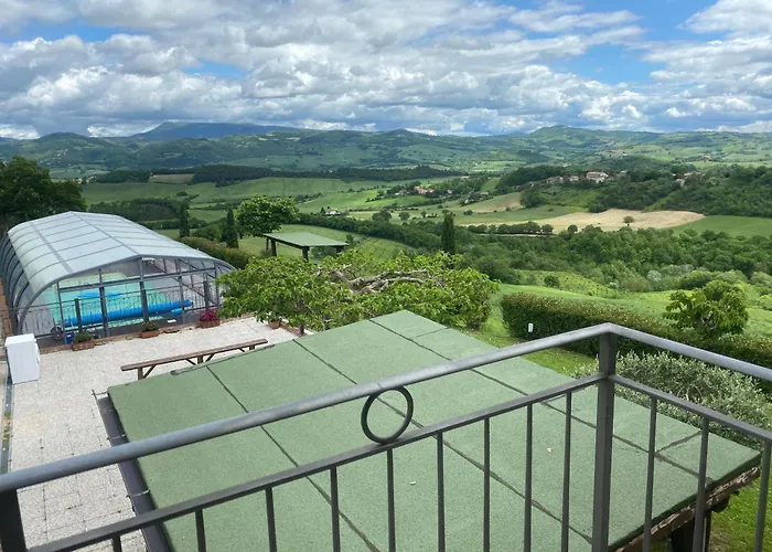 Villa Colticciola Agriturismo Marche Lantgård Cagli
