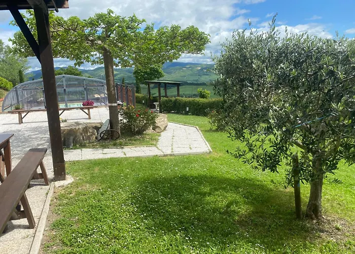 Villa Colticciola Agriturismo Marche Lantgård